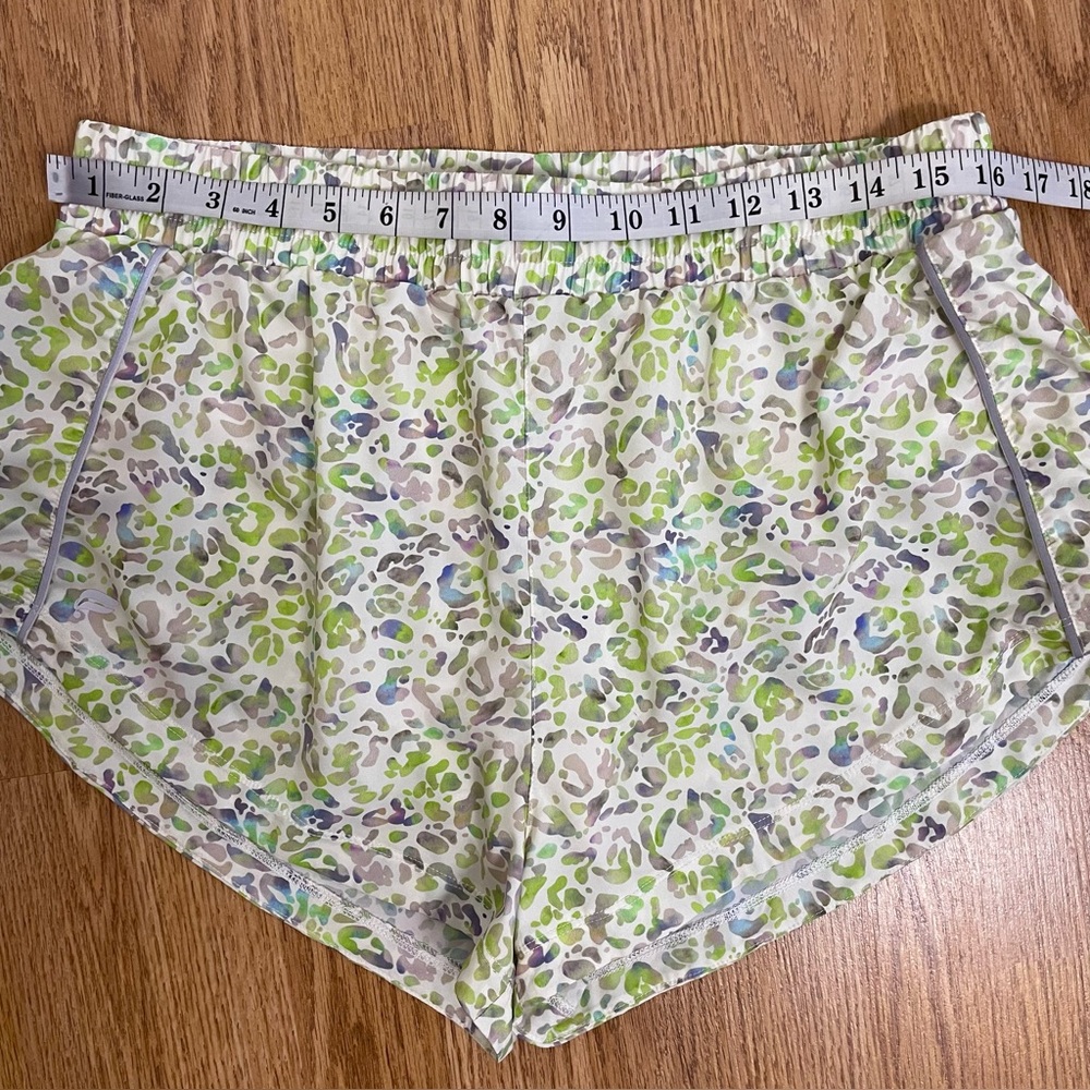 FABLETICS ECO Full Speed Running Shorts High Frequency Reflective Large - Picture 14 of 17